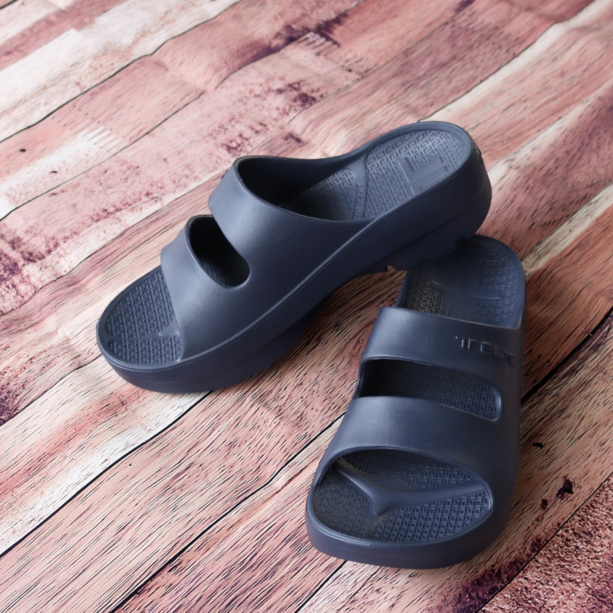 TELICリカバリーサンダル W-STRAP (Navy)