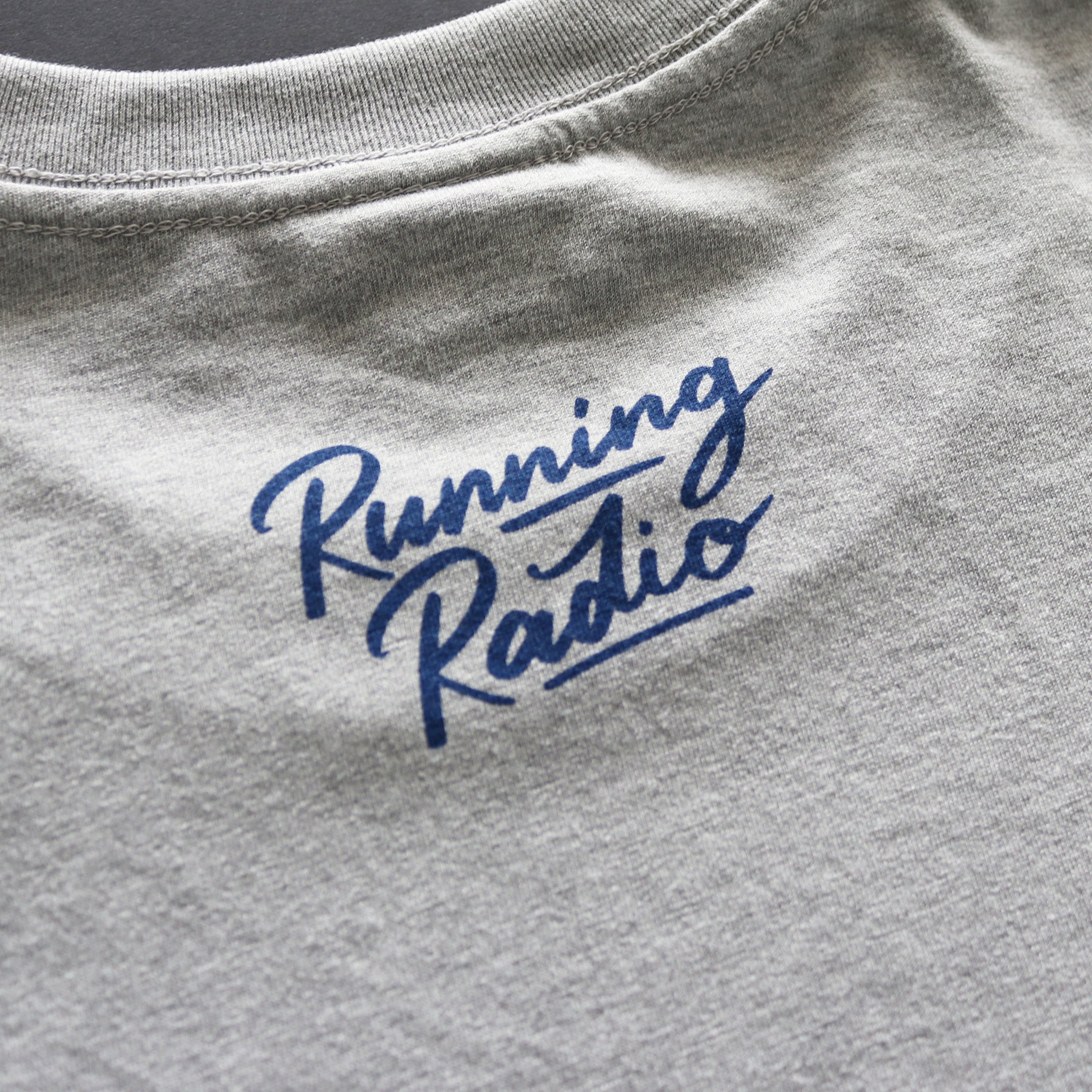 ランラジ Running Rabbit Tee (Gray)　予約特典ステッカー付き