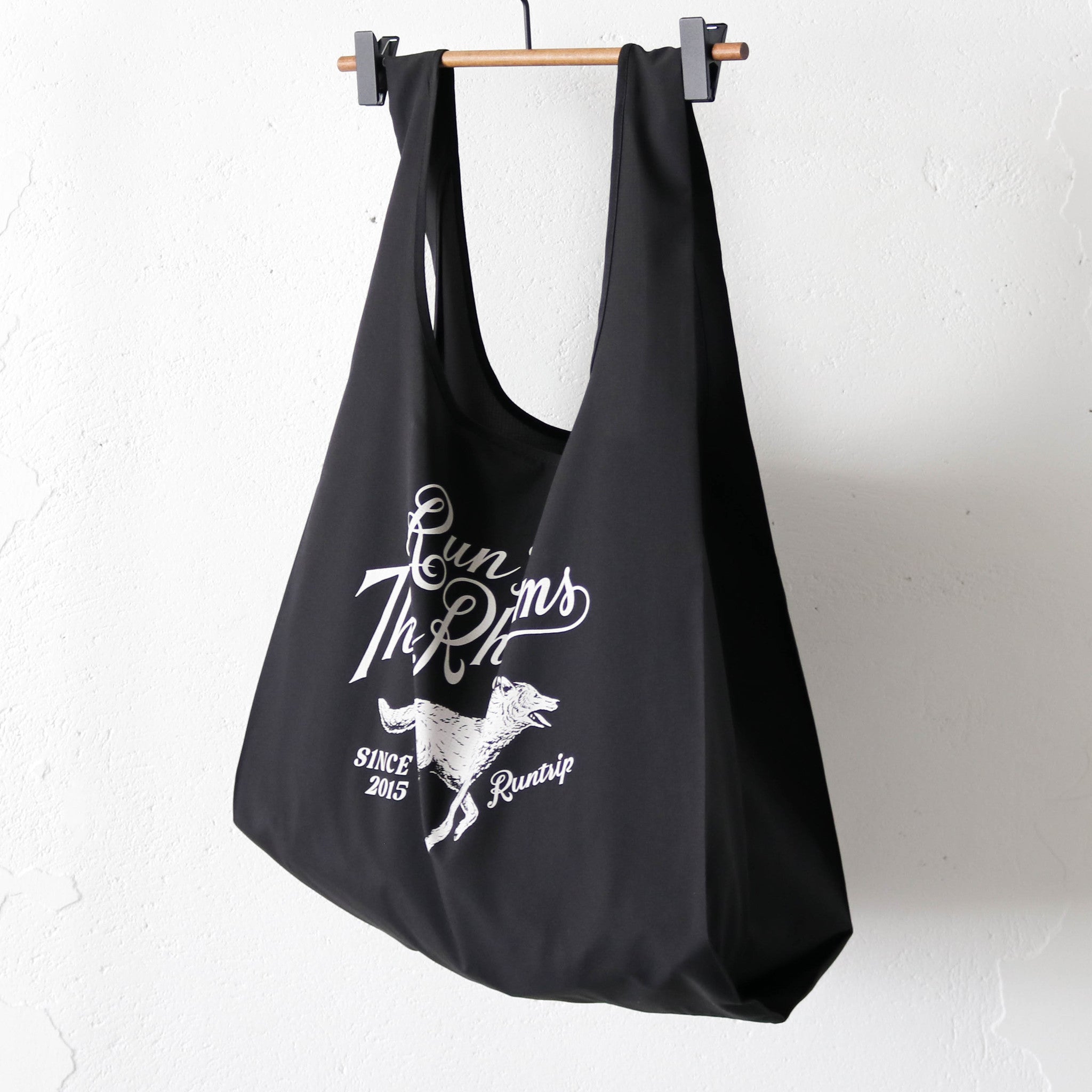 Run Into The Rhythms Shopping Bag (Black) 
