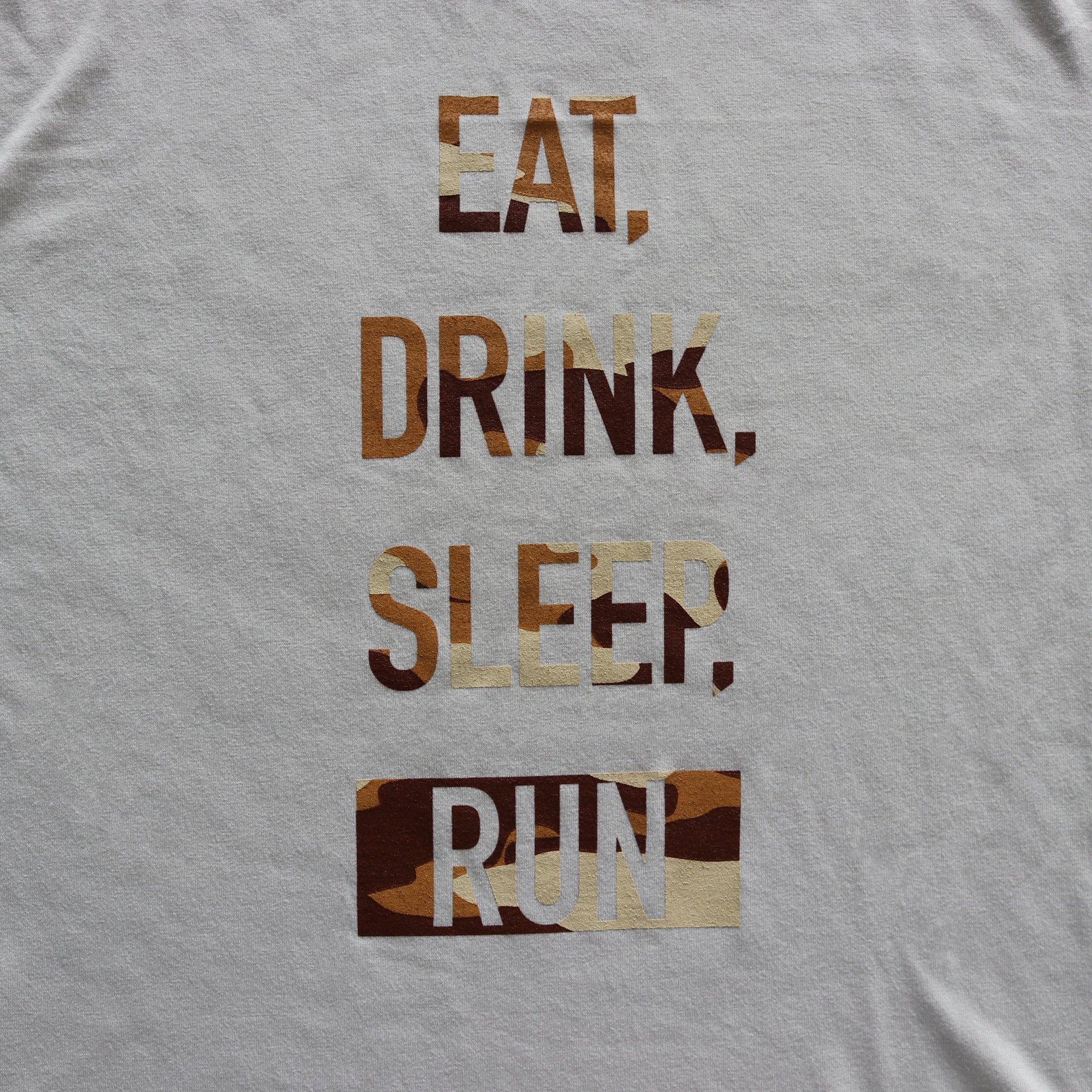 EAT DRINK SLEEP RUN / STREET Long-Sleeve Tee (BROWN Camo/Beige)