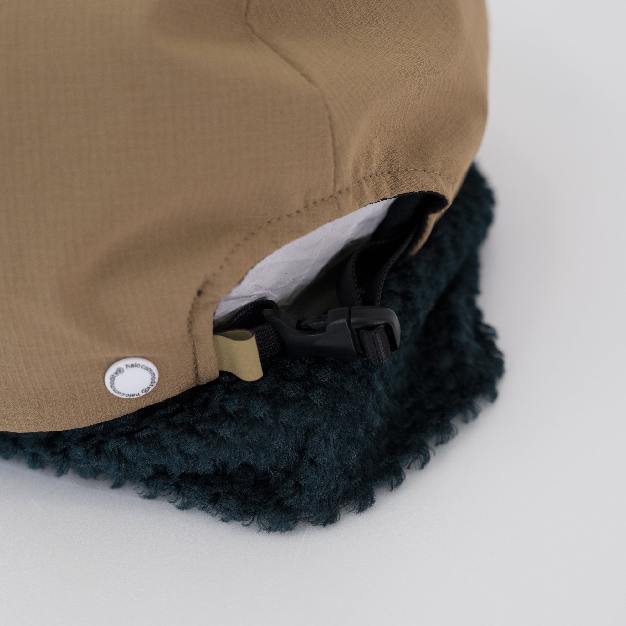 halo commodity Crevice Flap Cap