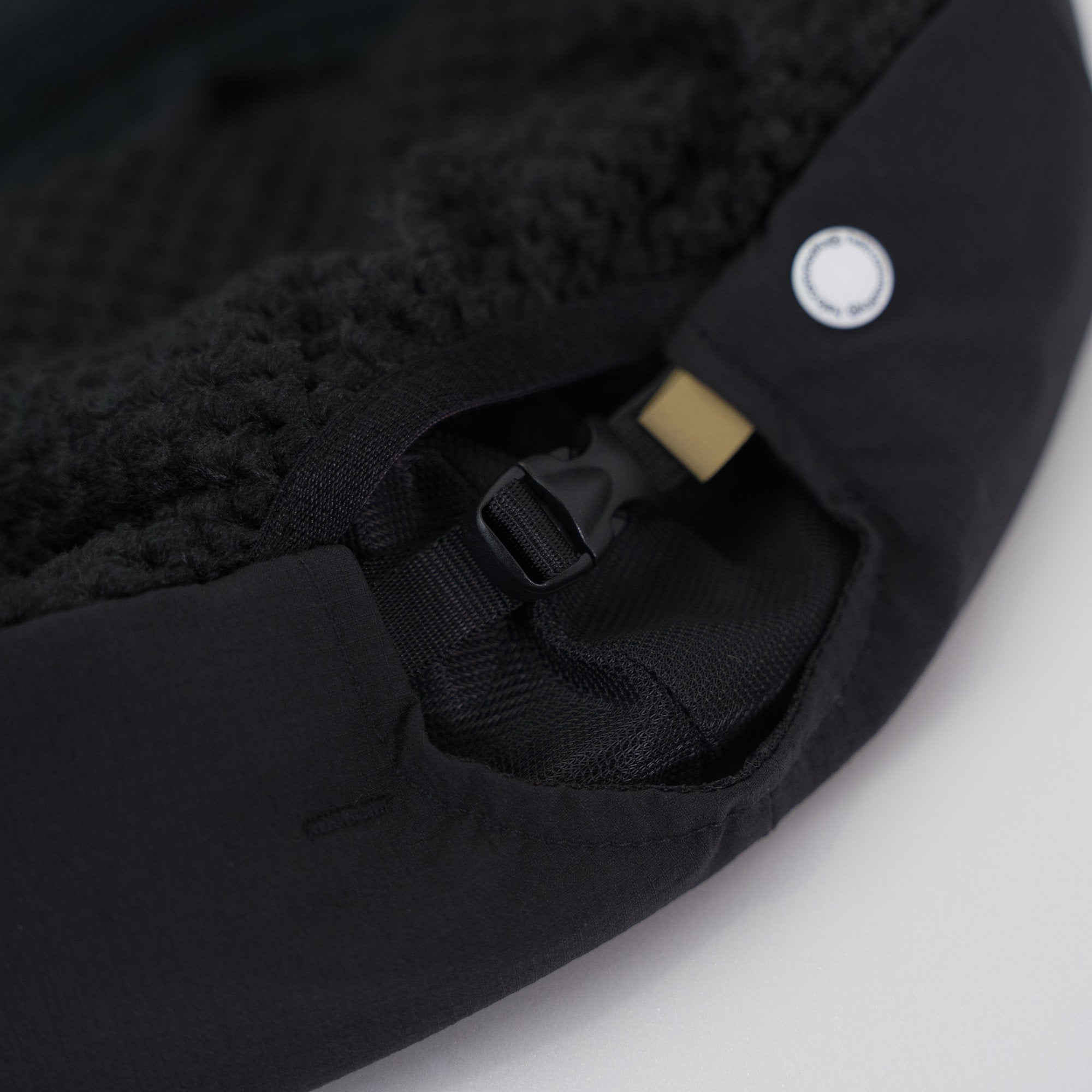 halo commodity Crevice Flap Cap