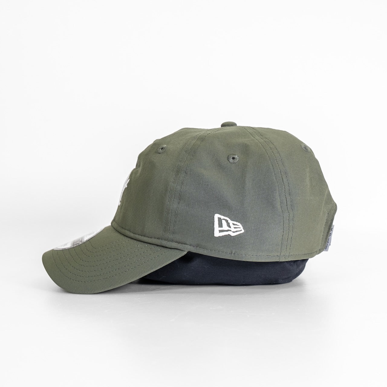 new era × Runtrip 9TWENTY Tech Air Rt Logo CAP