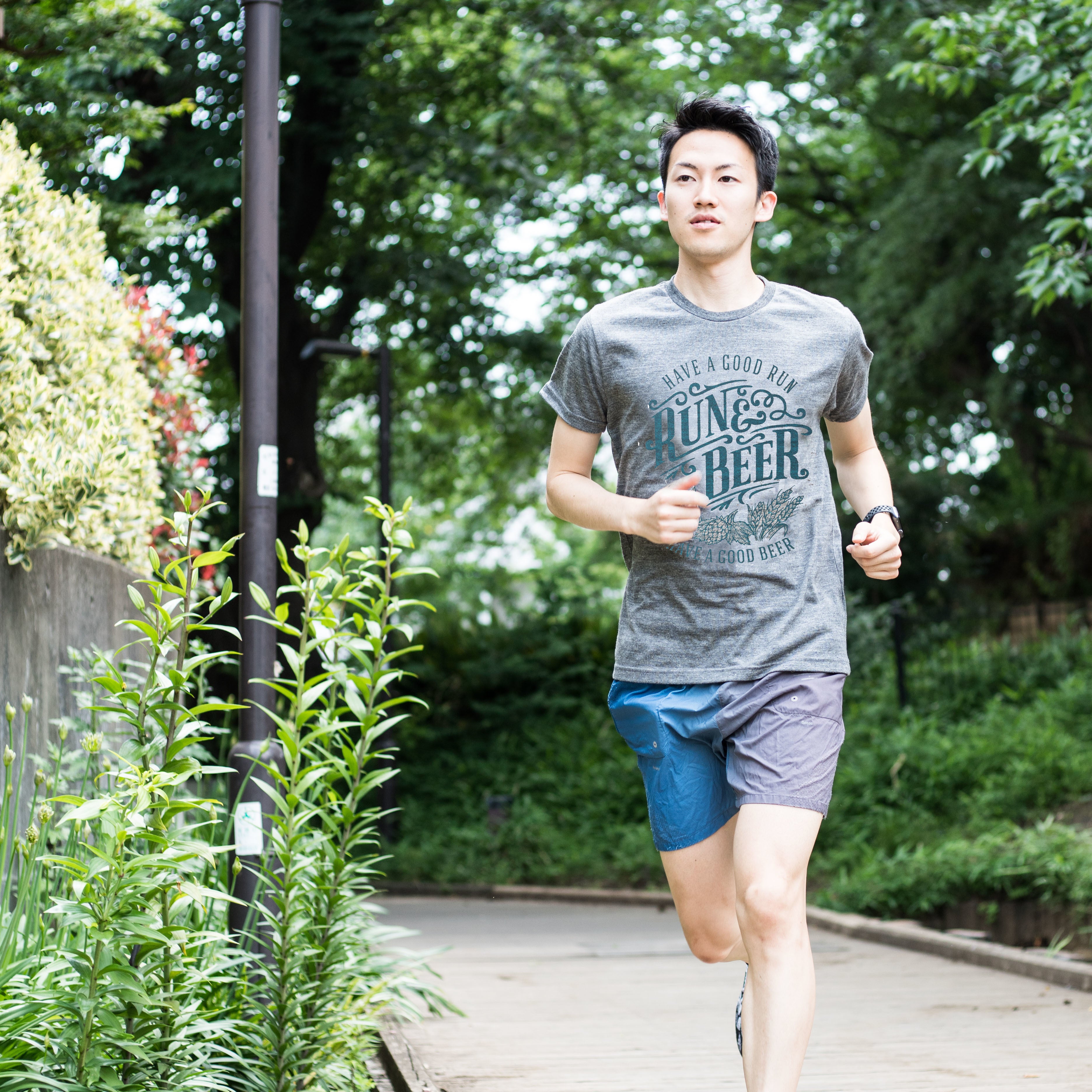 Run & Beer Tee（Gray）