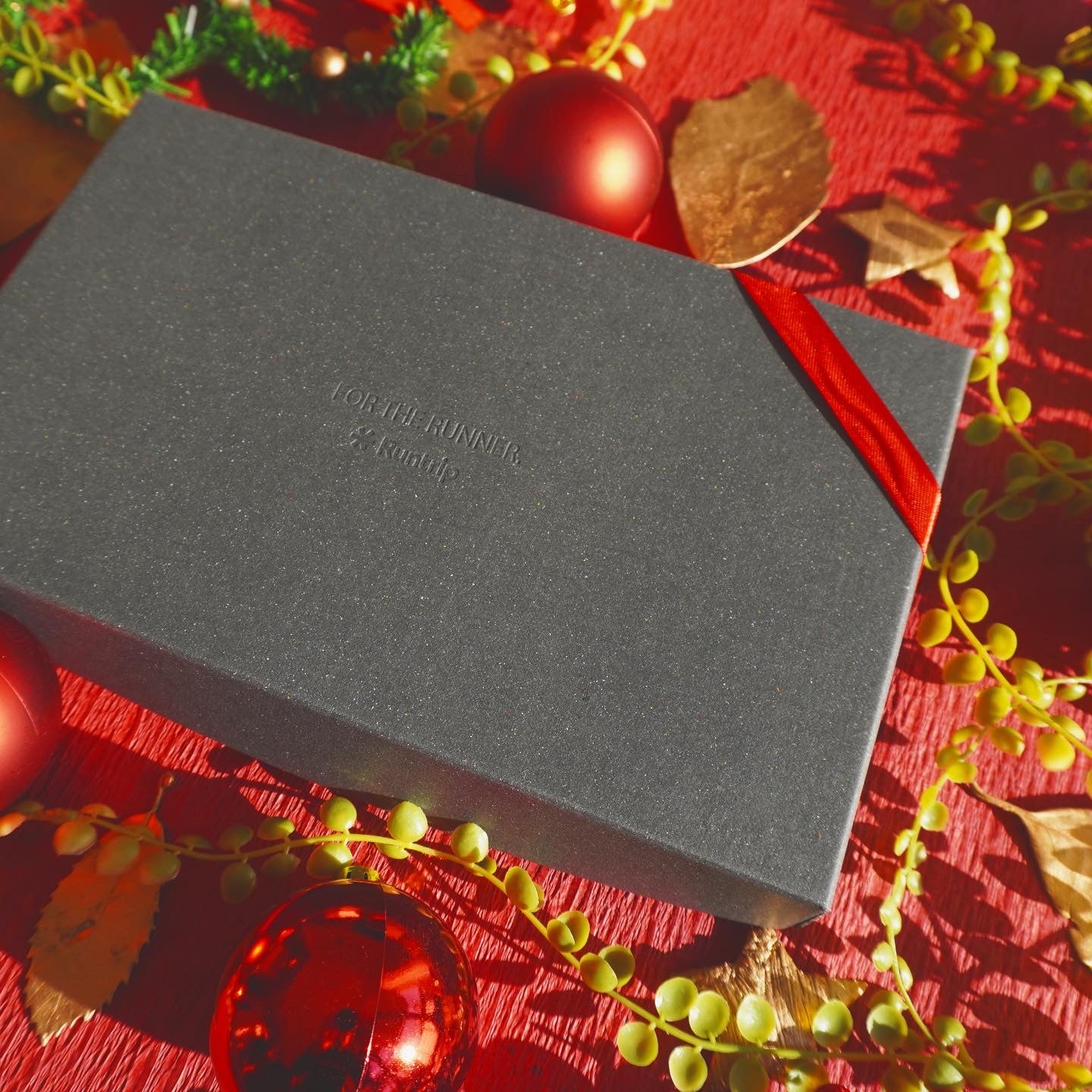 [GIFT BOX] EAT DRINK SLEEP RUN / STREET Tee (White) 