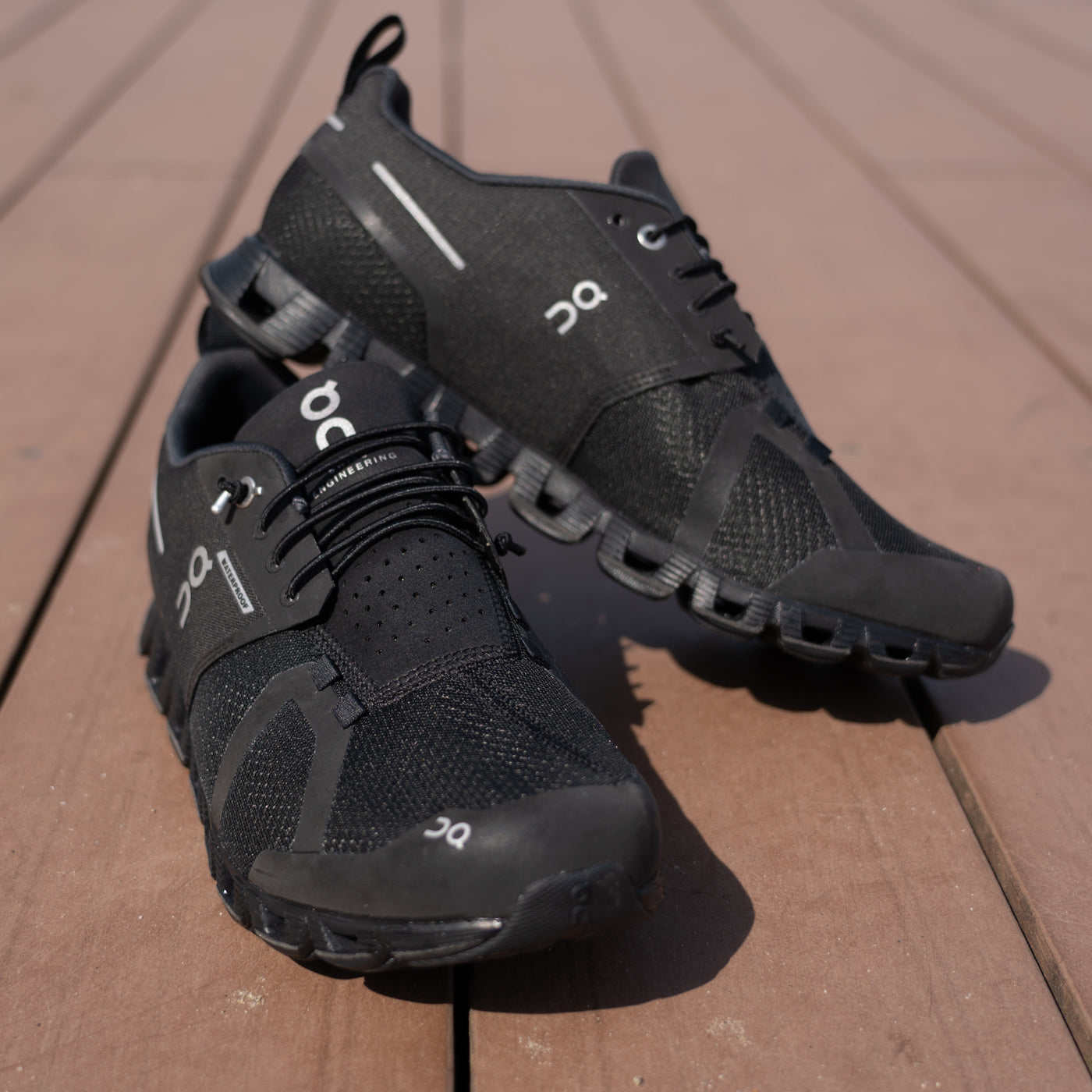 On Cloud Waterproof Black & Luner | Runtrip Store