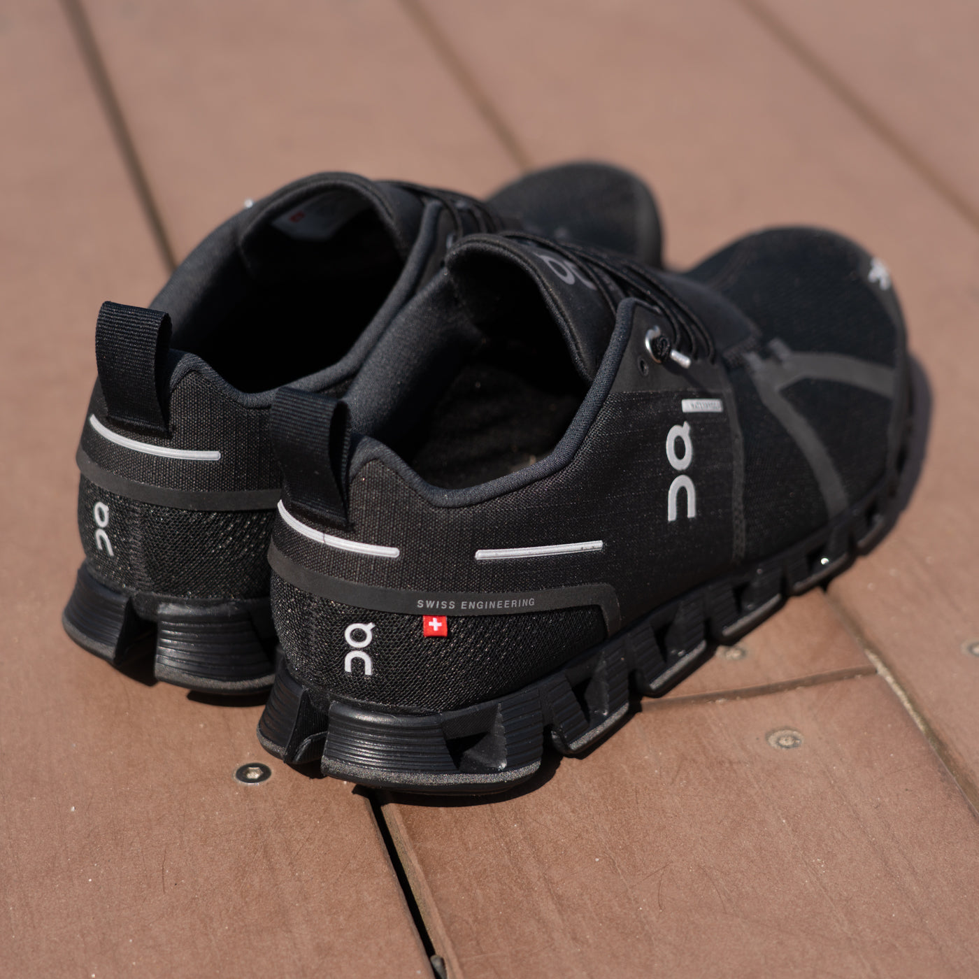 On Cloud Waterproof Black & Luner