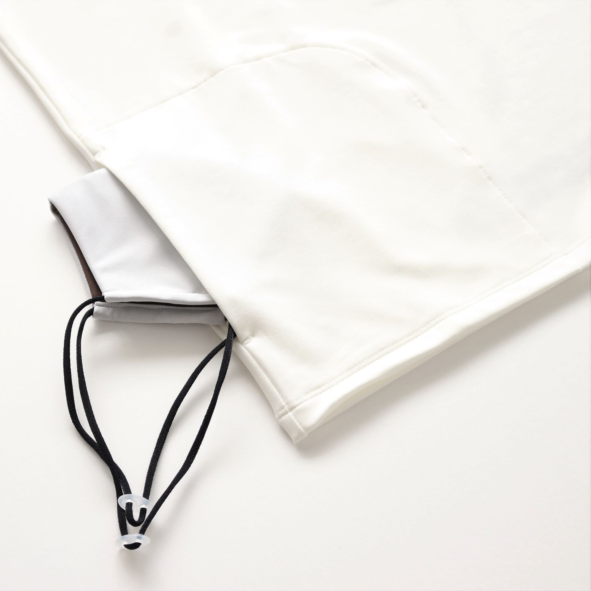 Style | Raglan sleeve TRAIL MOUNTAIN Tee  (White/Black)