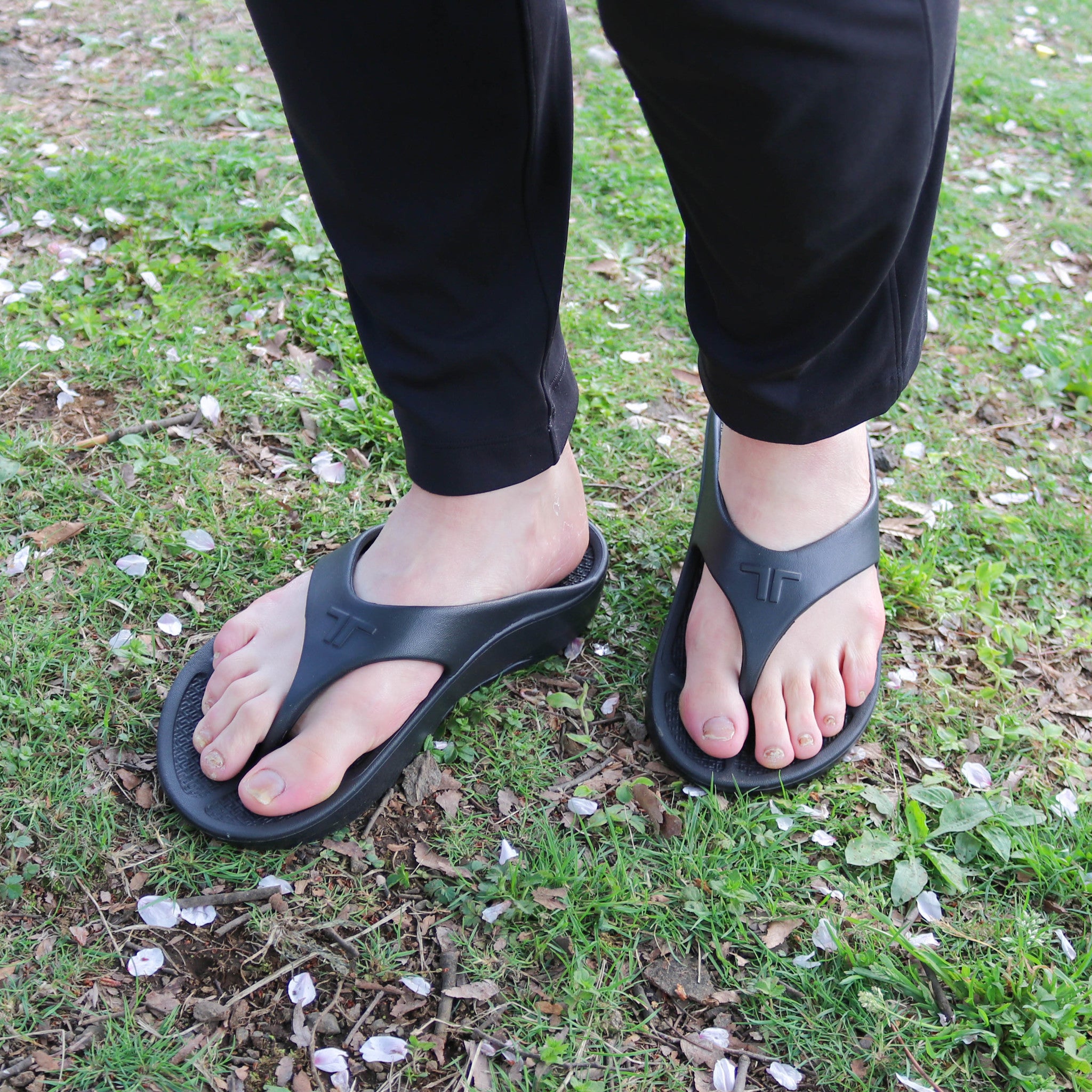 TELICリカバリーサンダル FLIP FLOP (Black)