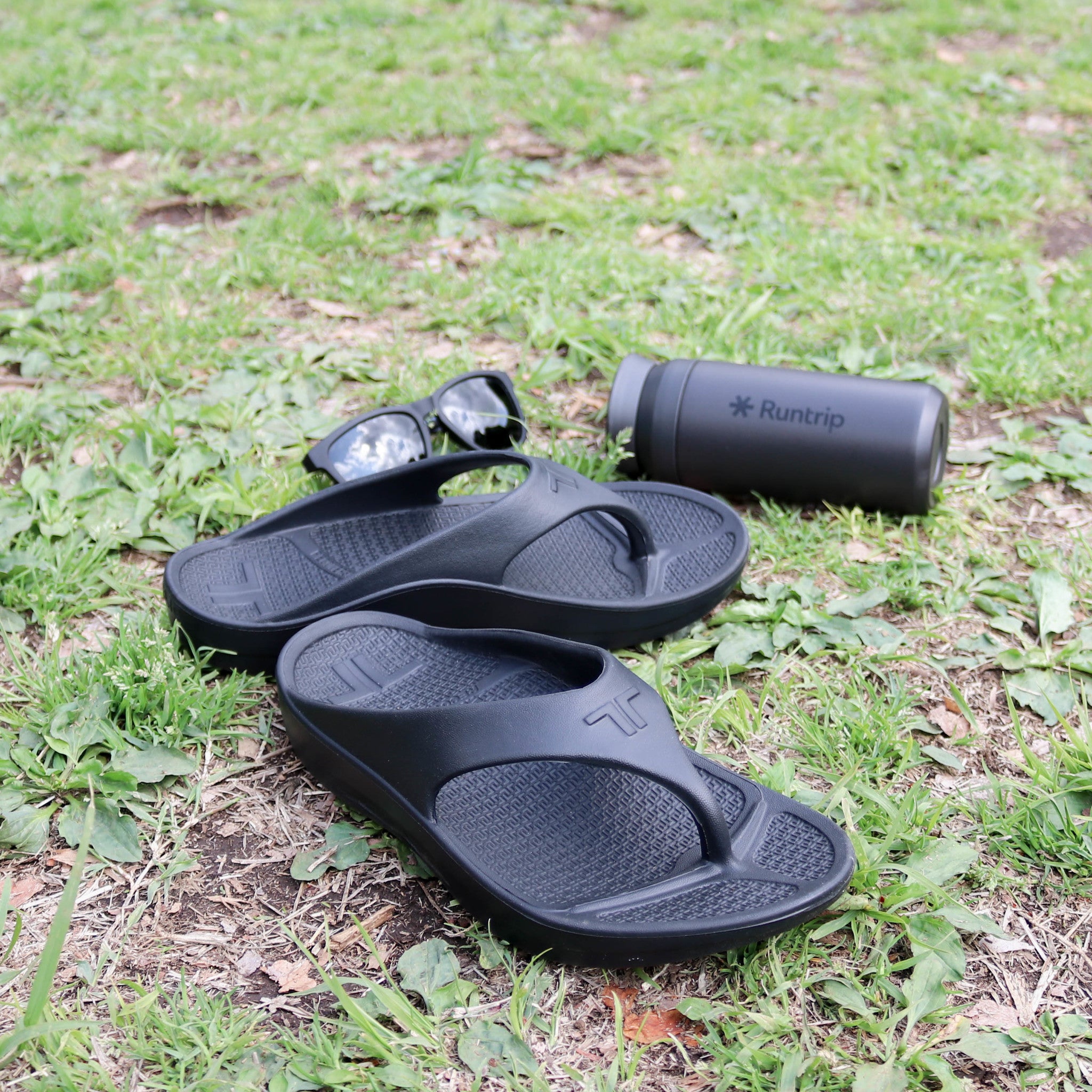 TELICリカバリーサンダル FLIP FLOP (Black)