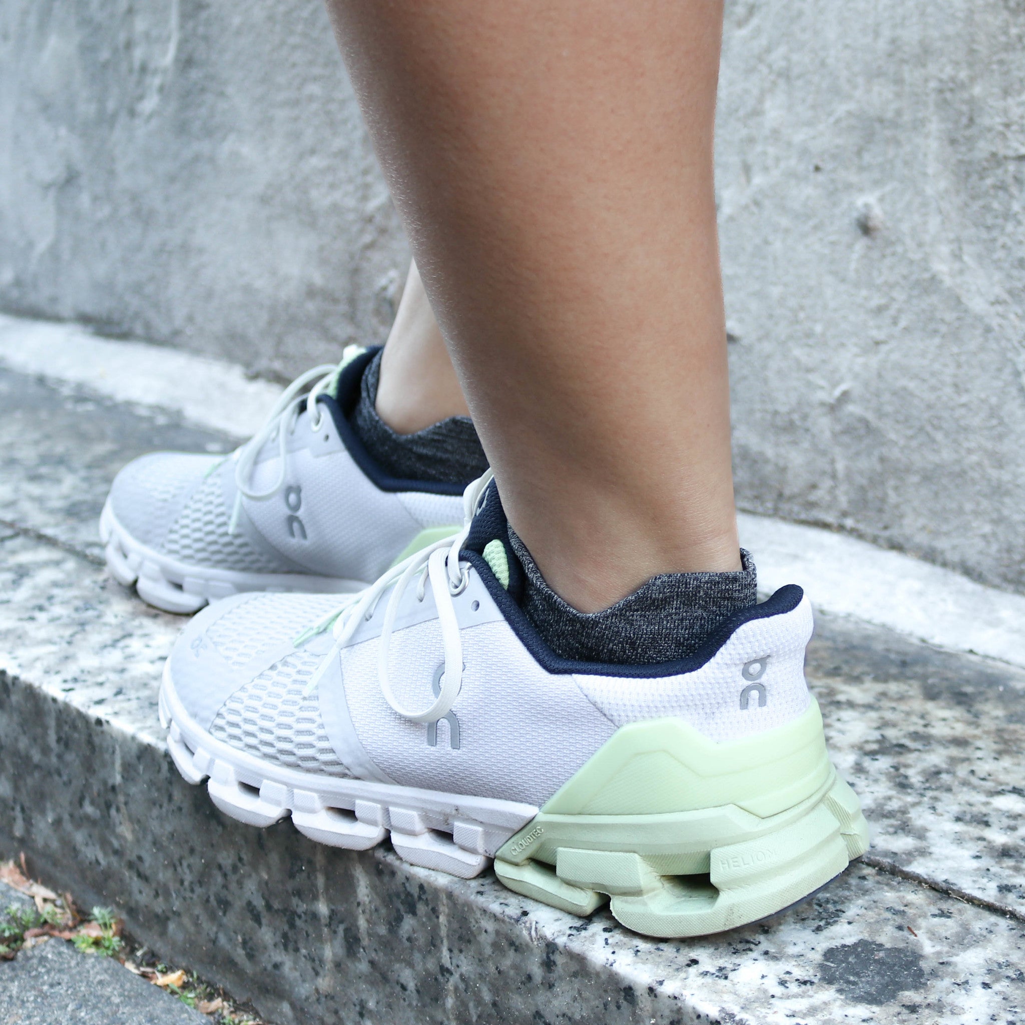 Feetures｜ELITE ULTRA LIGHT NO SHOW TAB (Gray)