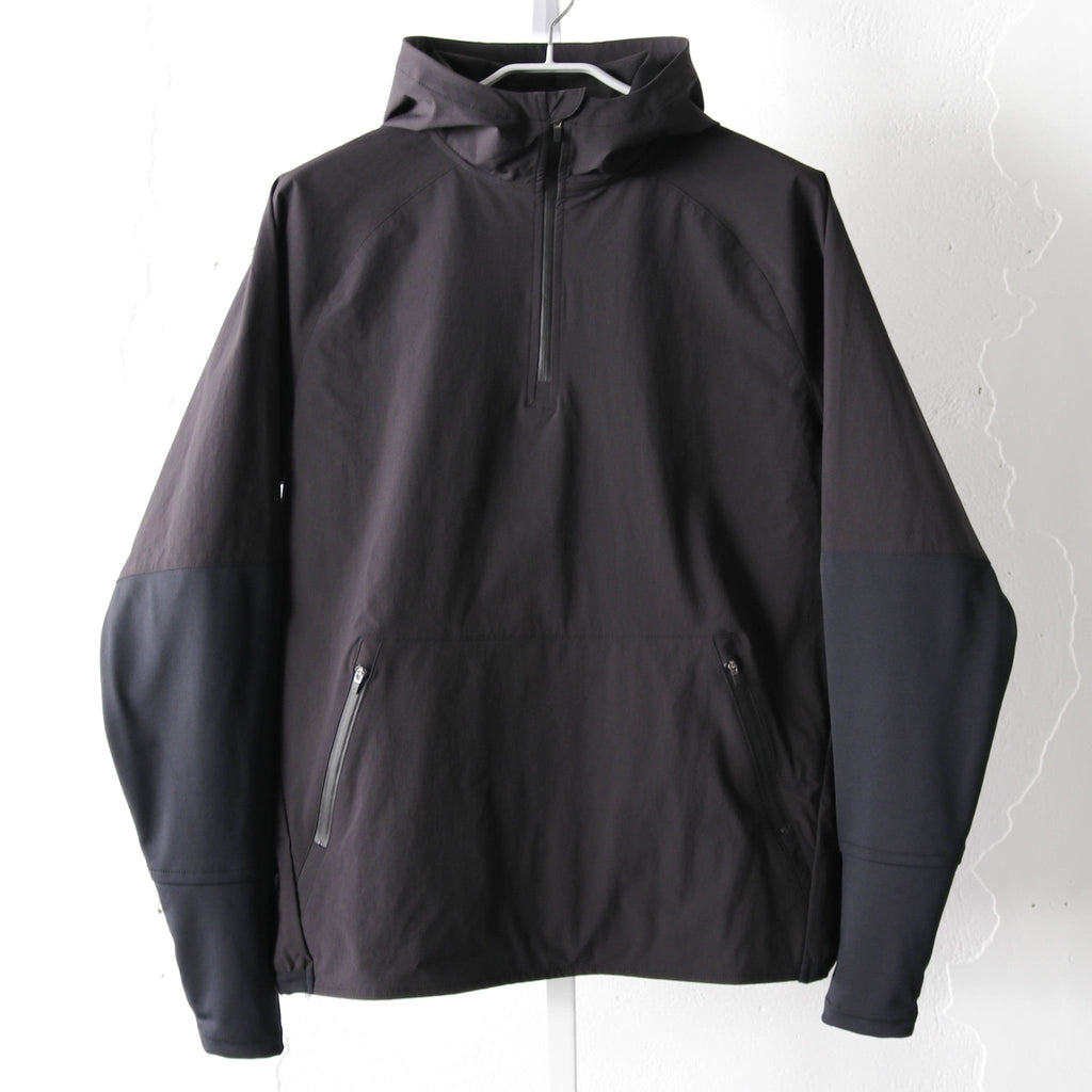 THE RUNNING JACKET by Runtrip 2nd Model (Black)